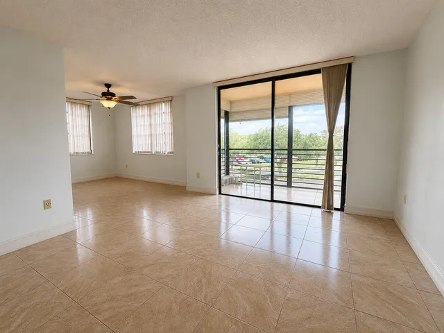 1-bedroom home at 1000 Colony Point Circle #315, Pembroke Pines