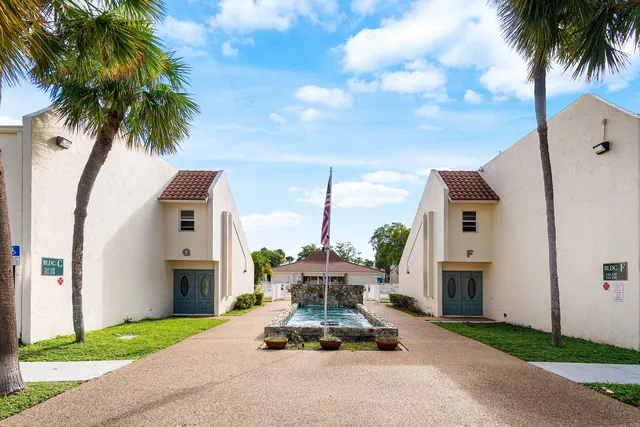 1-bedroom home at 1428 SE 4th Avenue, Deerfield Beach
