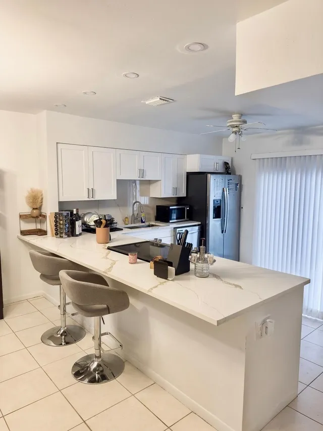 2-bedroom rental at 6989 NW 29th Lane, Fort Lauderdale