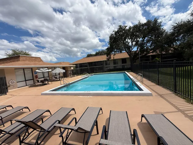 2-bedroom rental at 5981 WASHINGTON Street #207, Hollywood