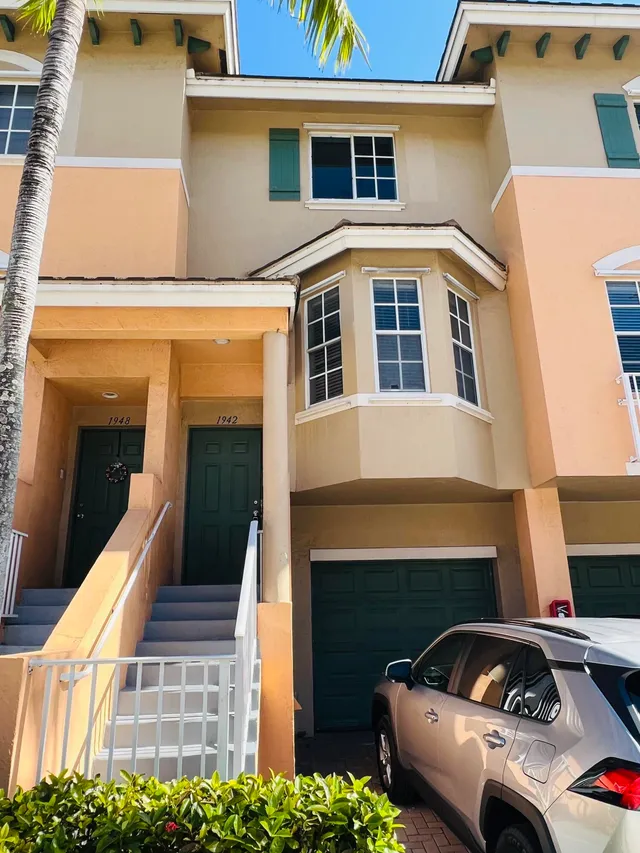 3-bedroom rental at 1942 NE 5TH Street, Boynton Beach