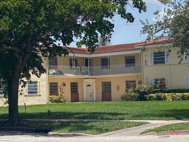 1-bedroom rental at 107 Calabria Avenue #7, Coral Gables