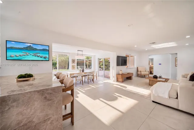 4-bedroom home at 649 Azalea Court, Plantation