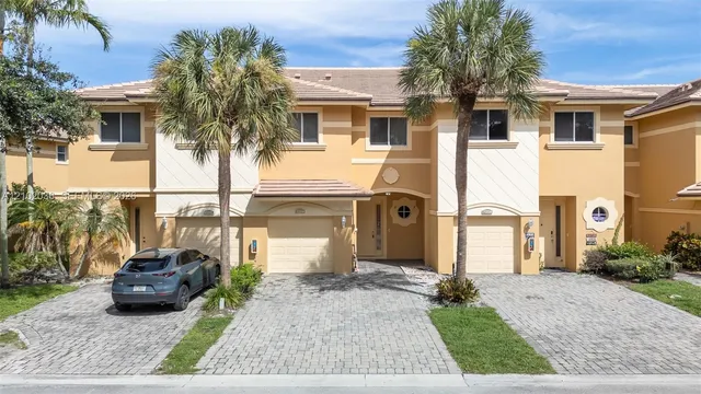 3-bedroom home at 4354 Berkshire Wharf Drive, Lake Worth