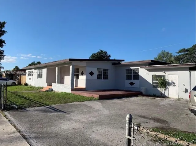 5-bedroom home at 16320 NW 37th Avenue, Miami Gardens