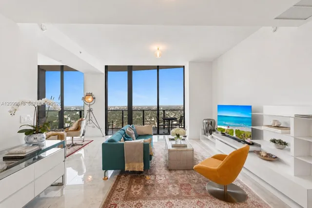 2-bedroom home at 1000 Brickell #PH6106, Miami