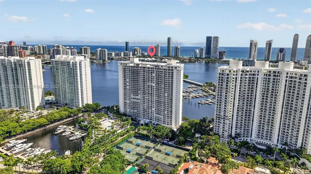 2-bedroom rental at 7000 Island Boulevard #2809, Aventura