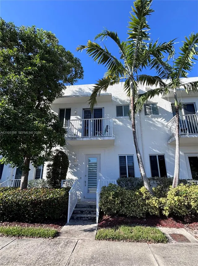 3-bedroom rental at 2641 NE 212th Terrace #207, Miami