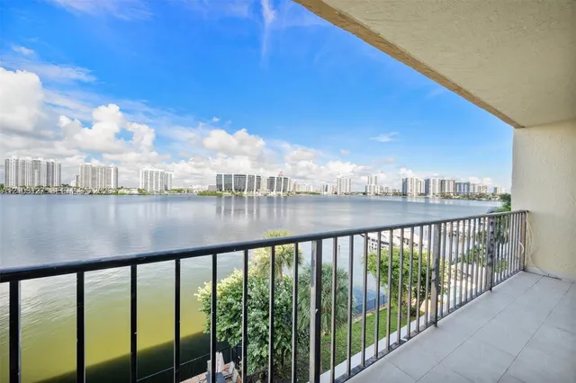 2-bedroom rental at 17878 N Bay Road #405, Sunny Isles Beach
