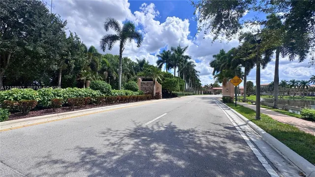 2-bedroom rental at 919 SW 147th Avenue #2005, Pembroke Pines