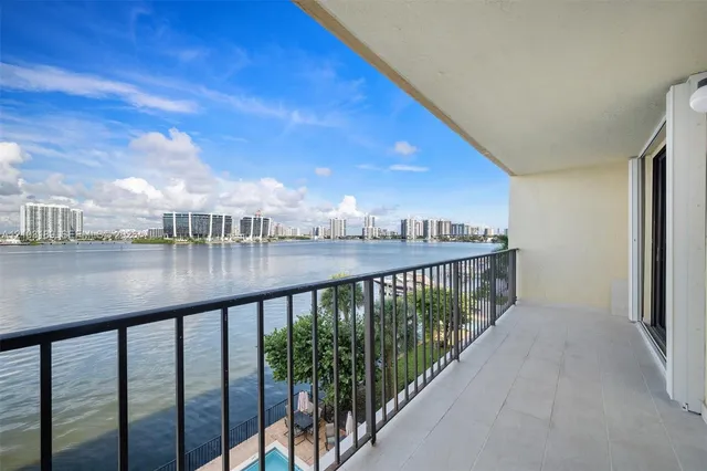 2-bedroom rental at 17878 N Bay Road #404, Sunny Isles Beach