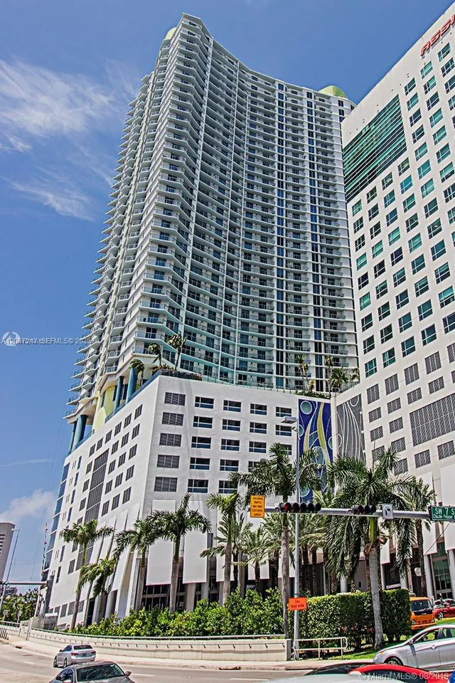 2-bedroom rental at 185 SW 7th Street #2202, Miami