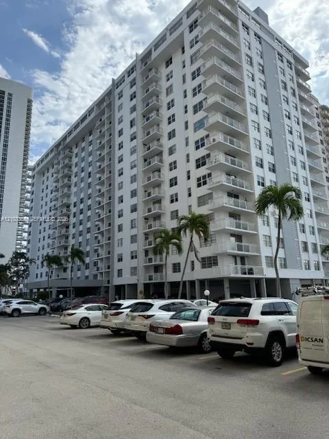 2-bedroom rental at 1849 S Ocean Drive #PH1, Hallandale Beach