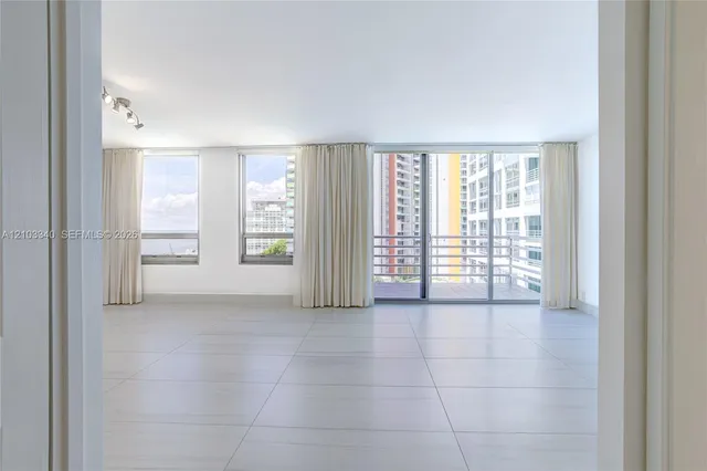 1-bedroom rental at 1541 Brickell Avenue #C1008, Miami