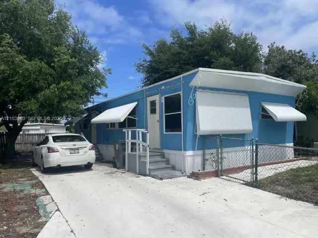 3-bedroom rental at 2939 Banyan Lane #H, West Palm Beach