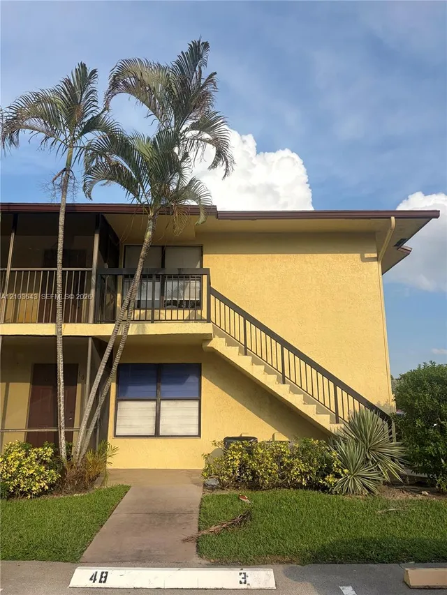2-bedroom rental at 10023 Winding Lake Road #202, Sunrise