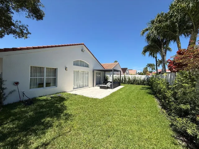 3-bedroom rental at 3380 SW 50TH Street, Hollywood