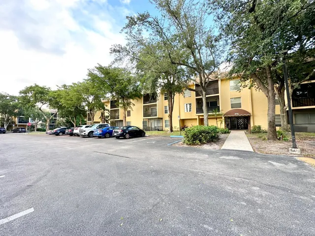 2-bedroom rental at 470 NW 20th Street #Unit 205, Boca Raton