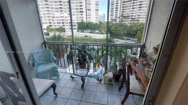 1-bedroom home at 501 E Three Islands Boulevard #417, Hallandale Beach