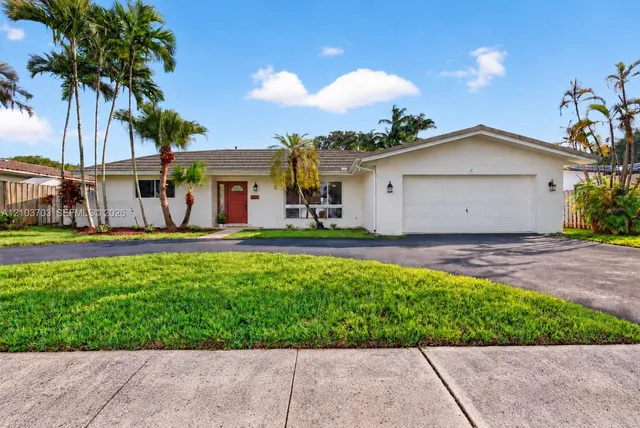 4-bedroom home at 4110 Roosevelt Street, Hollywood