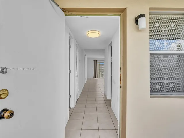 1-bedroom rental at 4700 Washington Street #405, Hollywood