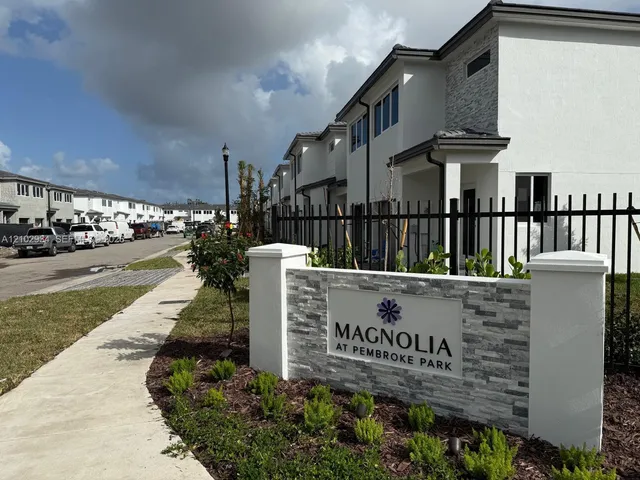 3-bedroom rental at 5060 SW 37th #5060, Pembroke Park