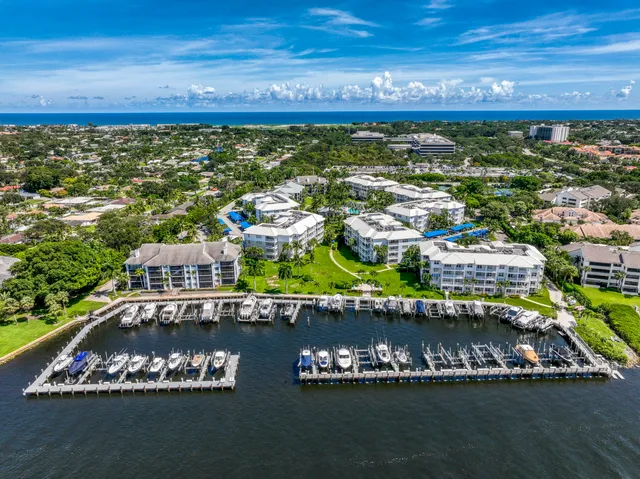 3-bedroom home at 441 Bay Colony Drive N, Juno Beach