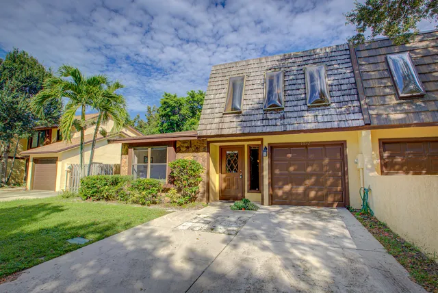 2-bedroom home at 1092 Raintree Court, Palm Beach Gardens