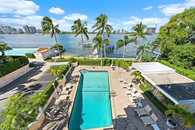 3-bedroom rental at 250 BRADLEY Place #408, Palm Beach