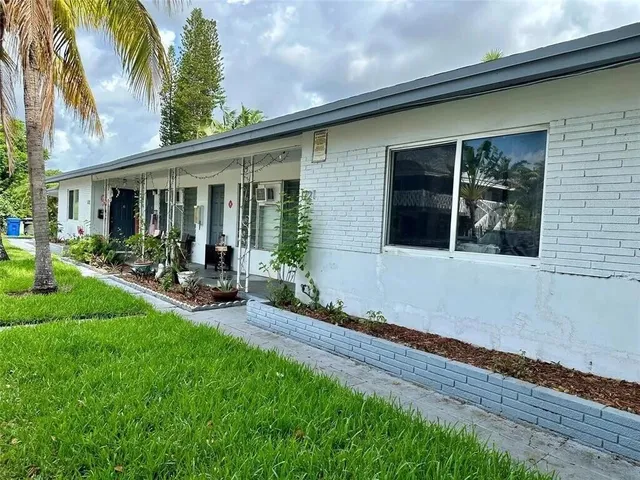 1-bedroom rental at 1721 NE 9TH Street #1-5, Fort Lauderdale