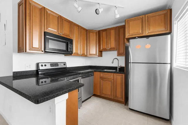 2-bedroom rental at 2655 NE 8TH Avenue #106, Wilton Manors