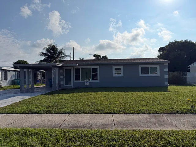 3-bedroom rental at 1526 NE 1ST Court, Boynton Beach