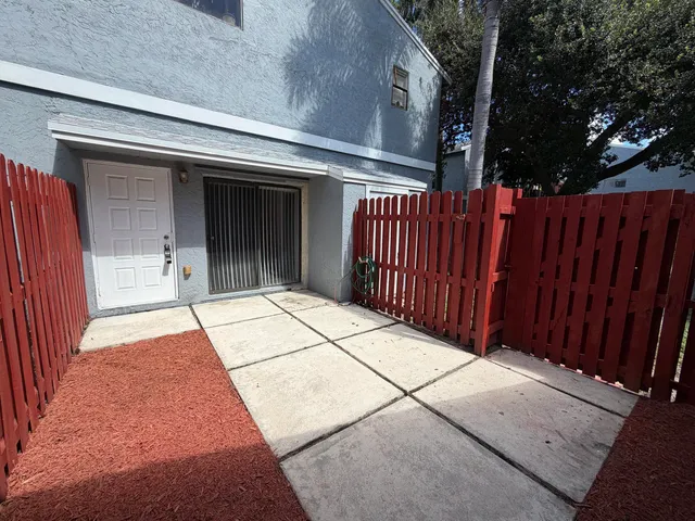 2-bedroom rental at 9 Crossings Circle #D, Boynton Beach