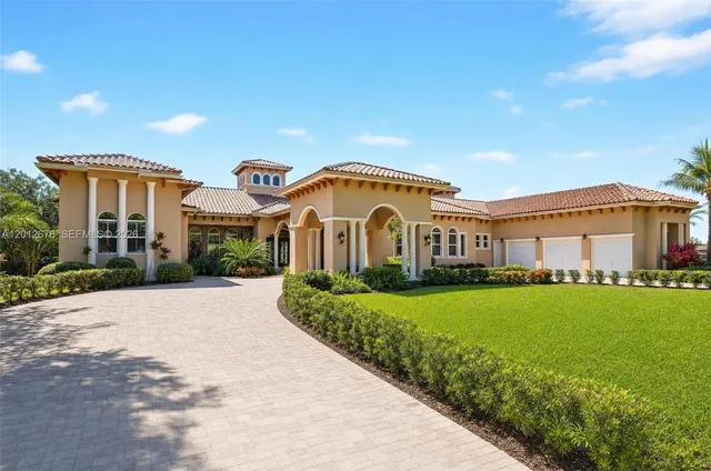 7-bedroom home at 7480 SW 100th Street, Pinecrest