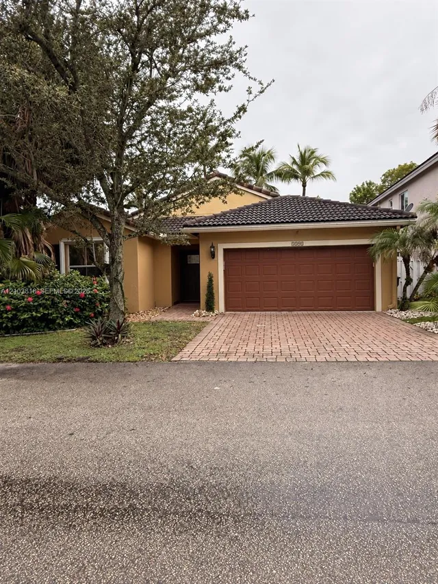 3-bedroom home at 5292 SW 38th Avenue, Hollywood