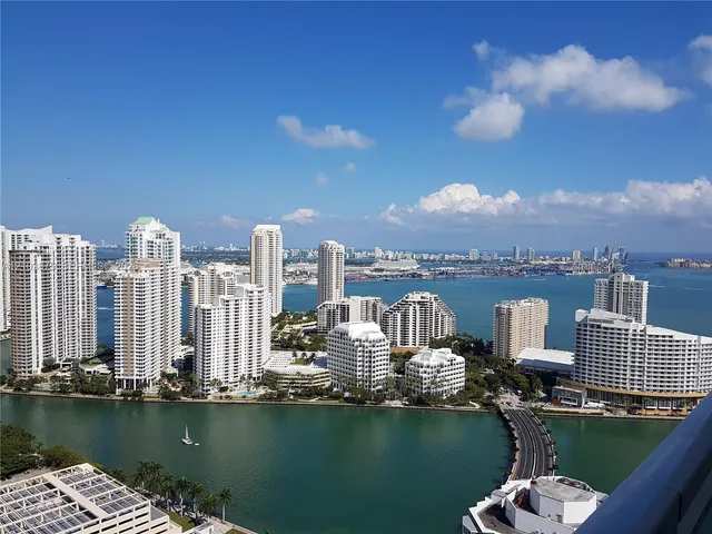 1-bedroom home at 950 Brickell Bay Drive #4008, Miami