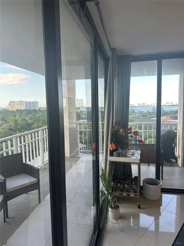 2-bedroom home at 1000 Quayside Terrace #905, Miami