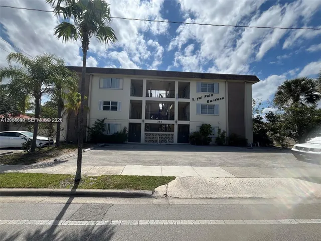 1-bedroom home at 348 S Federal Highway #24, Dania Beach