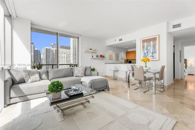 2-bedroom home at 1060 Brickell Avenue #2117, Miami