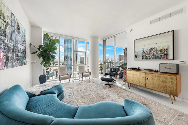 3-bedroom home at 851 NE 1st Avenue #1901, Miami