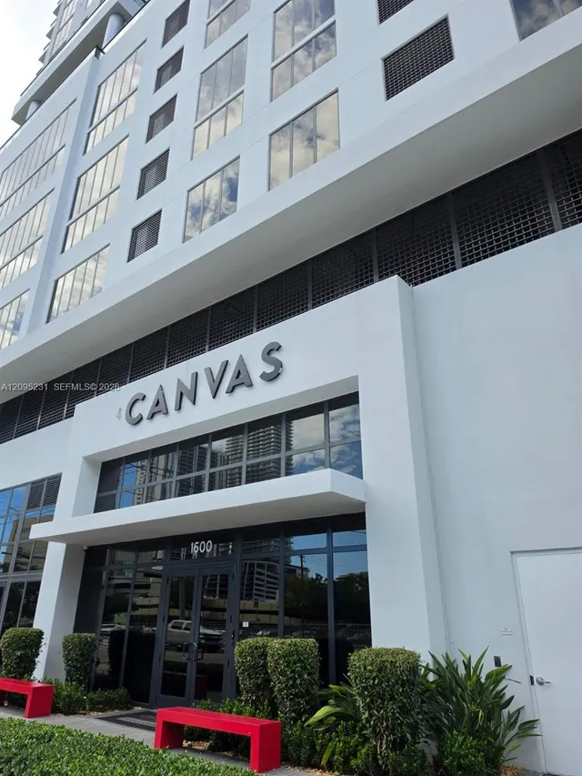 2-bedroom rental at 1600 NE 1st Avenue #1707, Miami