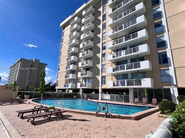 2-bedroom rental at 2020 NE 135th Street #810, North Miami
