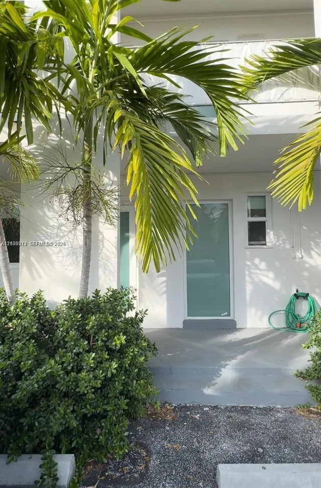 1-bedroom rental at 1385 NE 105th Street #2, Miami Shores