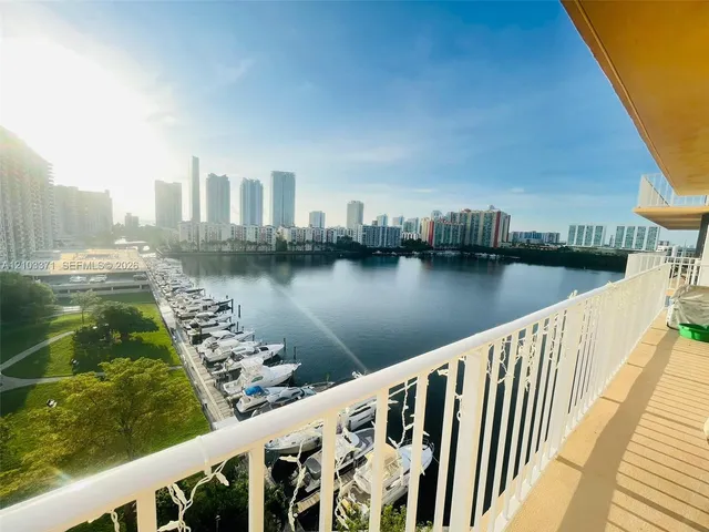 2-bedroom rental at 290 174th Street #1118, Sunny Isles Beach