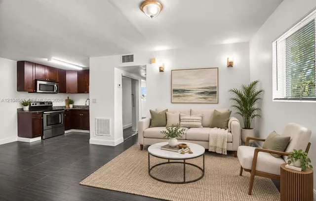 2-bedroom rental at 37 SW 14th Street #18, Dania Beach