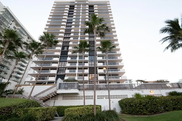 2-bedroom rental at 5757 Collins Avenue #703, Miami Beach