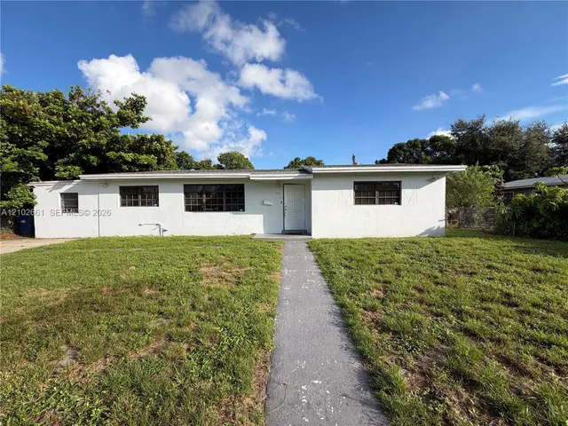 3-bedroom rental at 735 NW 178th Terrace #., Miami Gardens