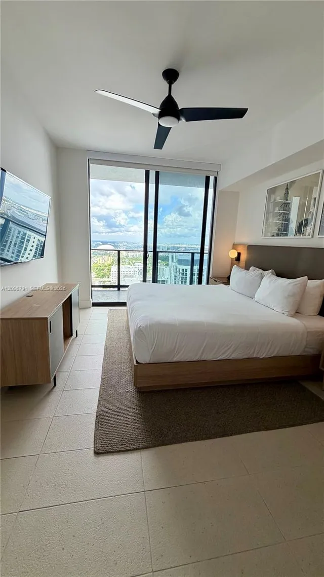 1-bedroom rental at 159 NE 6th Street #4404, Miami