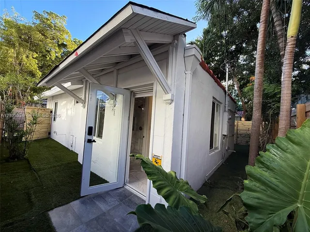 1-bedroom rental at 721 Lenox Avenue #1, Miami Beach