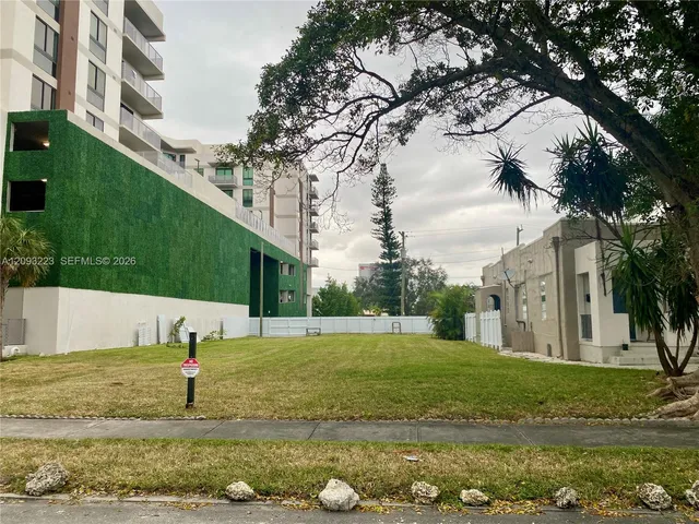 Land at 1741 Dewey Street, Hollywood